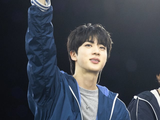 BTSのジン、アイドルピックで56週連続1位を達成..ウィークリー最多得票