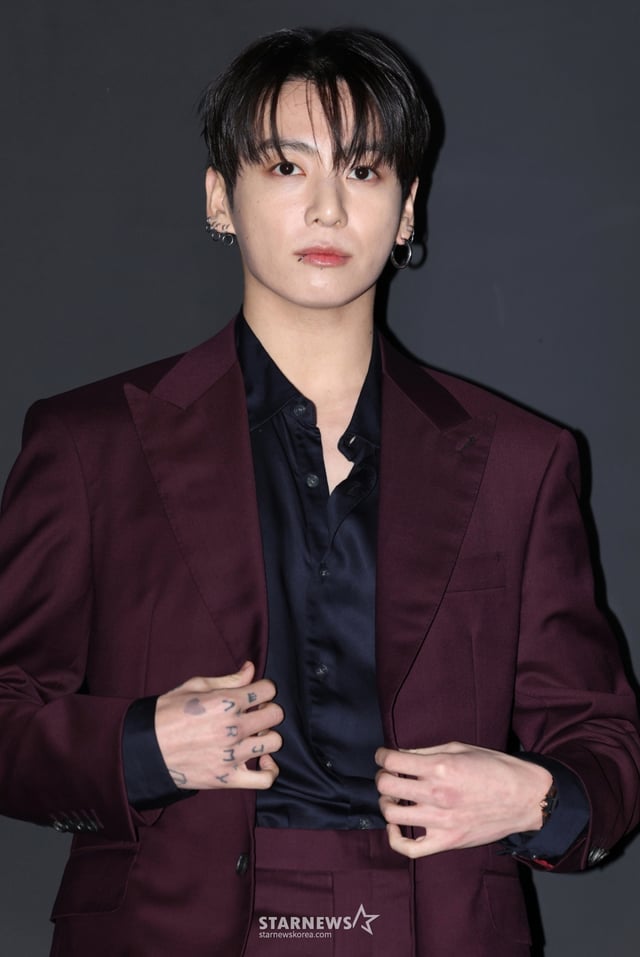 【公式】BTS ジョングク　ブロマイド　期間限定値下げ中 BTSのジョングク、'Kブランド指数'アイドル個人部門で1位 | STARNEWS