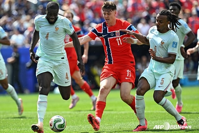 Scene from the France-Norway match. /AFPBBNews=NEWS1