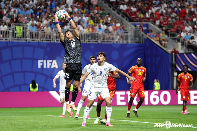 Match between the Democratic Republic of the Congo and Uzbekistan. /AFPBBNews=NEWS1