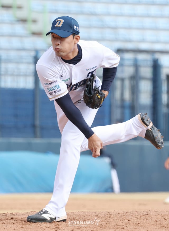 2026 신한 SOL Bank KBO리그 시범경기 NC 다이노스 대 LG 트윈스 경기가 13일 경남 창원시 마산야구장에서 열렸다. NC 류진욱이 역투하고 있다. /사진=김진경 kim.jinkyung@