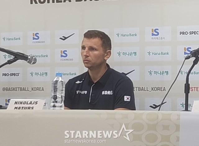 경기를 마친 뒤 기자회견에 나선 마줄스. /사진=박수진 기자