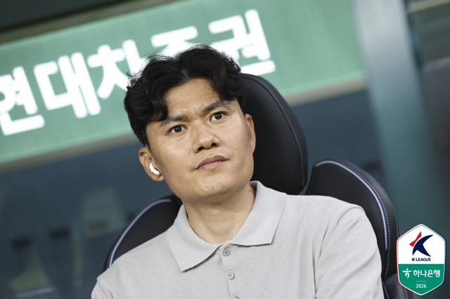 정경호 강원FC 감독. /사진=한국프로축구연맹 제공