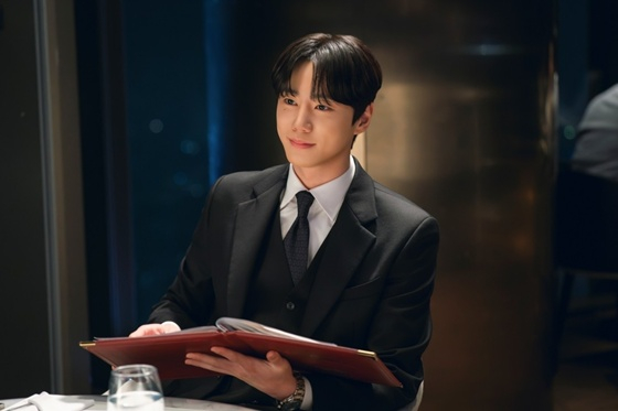 이준영/사진제공=SLL, 코퍼스코리아