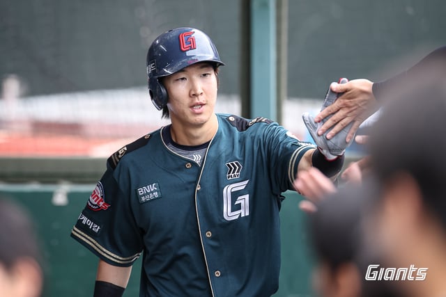公式] ロッテの3人がチームを去る '冷たい風'、内野手のチェ・ハン