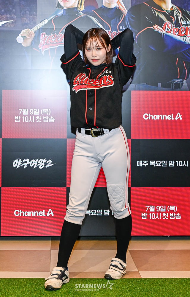 아야카가 9일 오후 서울 영등포 드래프트 128에서 진행된 채널A 예능 '야구여왕2' 기자간담회에 참석해 포즈를 취하고 있다. /사진제공=채널A 2026.07.09 /사진=이동훈 photoguy@