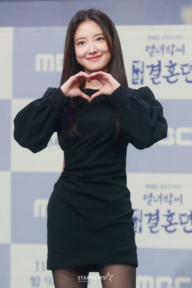 배우 이세영이 22일 오후 서울 마포구 상암동 MBC에서 진행된 금토드라마 '열녀박씨 계약결혼뎐' 제작발표회에 참석해 포즈를 취하고 있다. /2023.11.22 /사진=이동훈