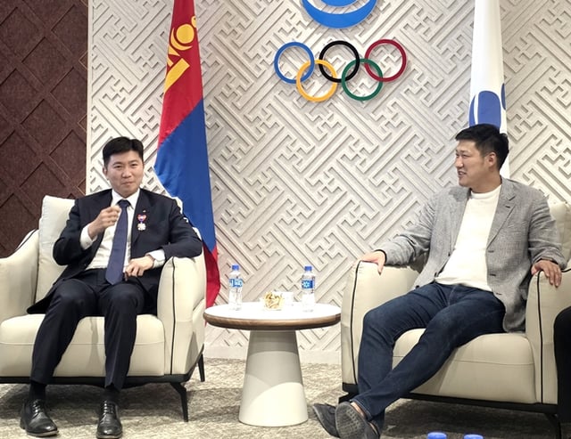 유승민 회장(왼쪽)과 바투식 몽골올림픽위원회 위원장. /사진=대한체육회