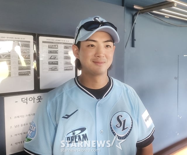 팬 사인회를 마친 뒤 기자들과 만난 구자욱. /사진=박수진 기자