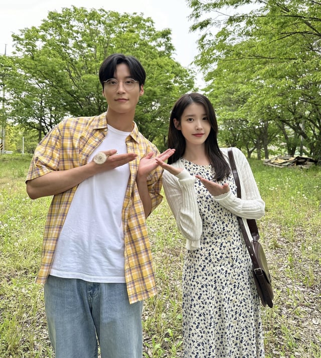 왼쪽부터 허남준, 아이유 /사진=아이유 공식 SNS