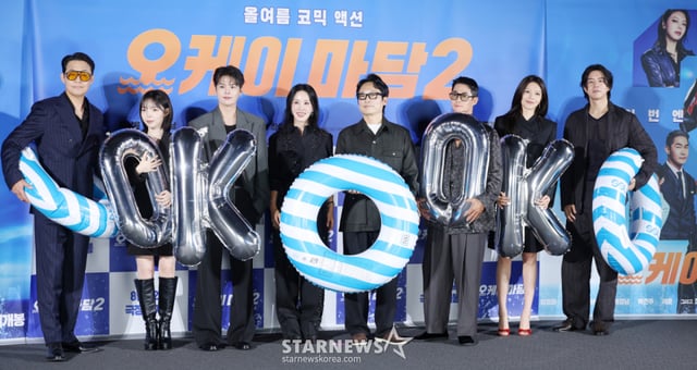 Actors Park Sung-woong, Park Jin-joo, Ryeo-un, Eom Jeong-hwa, director Lee Cheol-ha, and actors Bae Jung-nam, Choi Soo-young, and Lee Sang-yoon posed at the production report for the film "OK Madam 2" held at Seoul CGV Yongsan i-Park Mall on the 13th. /2026.07.13 /Photo=Senior reporter Kim Hwi-seon