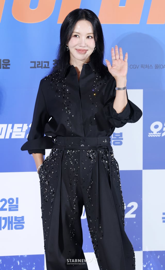 Actress Eom Jung-hwa poses at the production report for the film "OK Madam 2" held at Seoul CGV Yongsan i-Park Mall on the 13th. /2026.07.13 /Photo=Kim Hwi-seon hwijpg@