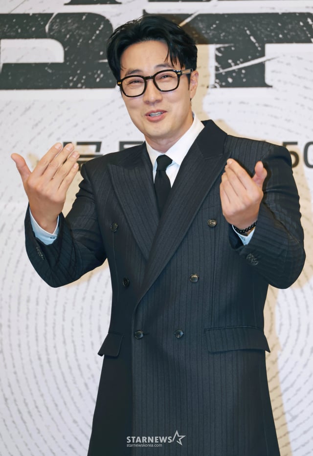 배우 소지섭이 서울 양천구 목동 SBS에서 진행된 금토드라마 ‘김부장’ 제작발표회에 참석해 포즈를 취하고 있다. /2026.06.25 /사진=이동훈 photoguy@