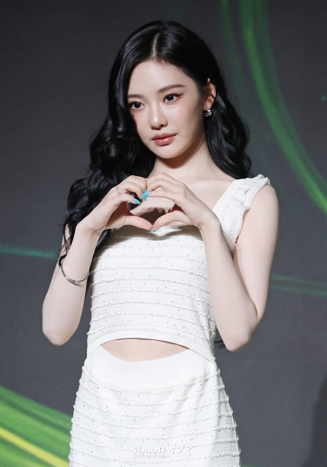걸그룹 에스파 닝닝이 28일 오후 서울 송파구 소피텔 앰배서더 호텔에서 진행된 정규 2집 '레모네이드' 발매기념 기자간담회에 참석해 포즈를 취하고 있다. /2026.05.28 /사진=이동훈 photoguy@