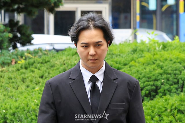 (서울=뉴스1) 이호윤 기자 = 병역법 위반 혐의로 기소된 그룹 위너 멤버 송민호가 7월 14일 서울 마포구 서울서부지방법원에서 열린 사회복무요원 복무 당시 관리 책임자였던 A씨의 병역법 위반 혐의 세 번째 공판에 증인으로 출석하고 있다. 2026.7.14/뉴스1 Copyright © 뉴스1. All rights reserved. 무단 전재 및 재배포, AI학습 이용 금지. /사진=(서울=뉴스1) 이호윤 기자