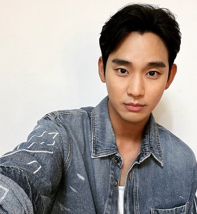 /사진=김수현 개인계정
