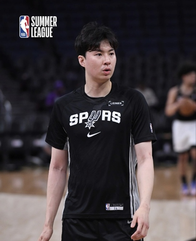李贤重。/图片=NBA 韩国 SNS
