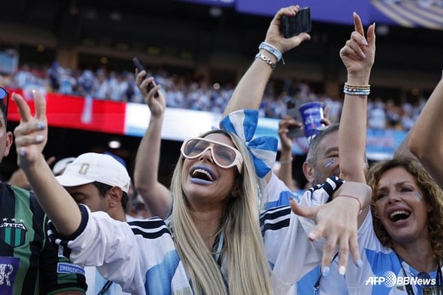 Argentine fans enjoying the World Cup. /AFPBBNews=NEWS1