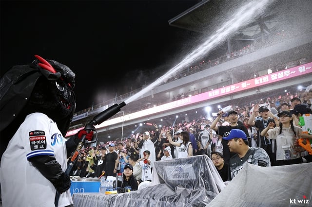 21日のKTウォーターフェスティバルの様子。 /写真=KTウィズ