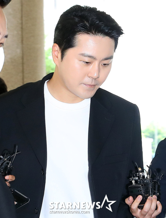 Singer Lee Ru /Photo=StarNews
