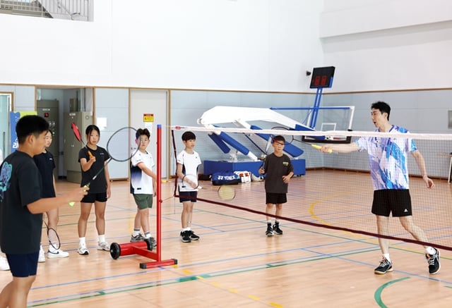 Giám đốc Yoo Yeon-sung đang hướng dẫn một điểm. /ảnh=Hội Thể thao Hàn Quốc