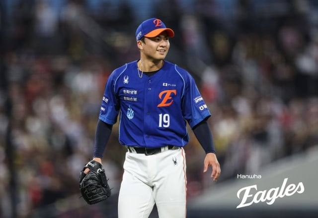 Hanwha Eagles pitcher Wang Yencheng smiles after pitching a scoreless inning in the visiting game against the KIA Tigers at Gwangju-Kia Champions Field on the 23rd during the 2026 Shinhan SOL KBO League. /Photo=Hanwha Eagles provided
