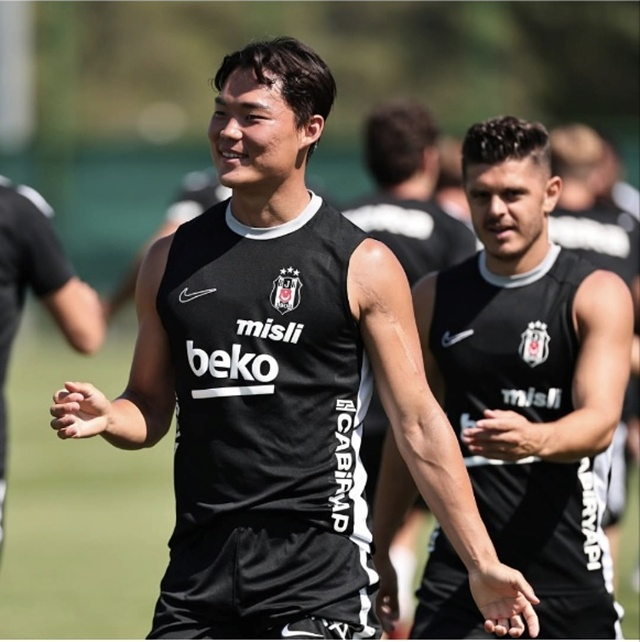 Oh Hyun-kyu (izquierda). /Foto=SNS de Beşiktaş