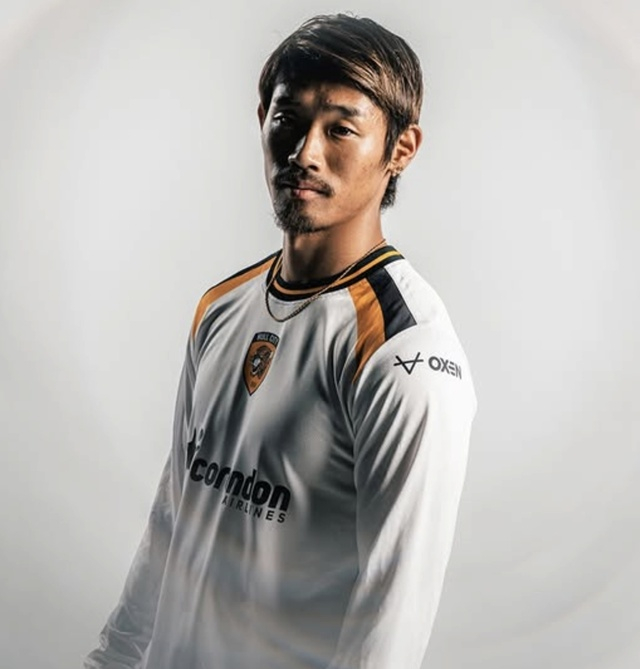 Oficial del centrocampista japonés Hidefusa Morita. /AFPBBNews=NEWS1