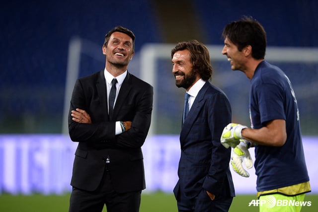Paolo Maldini và Andrea Pirlo (giữa). /AFPBBNews=NEWS1