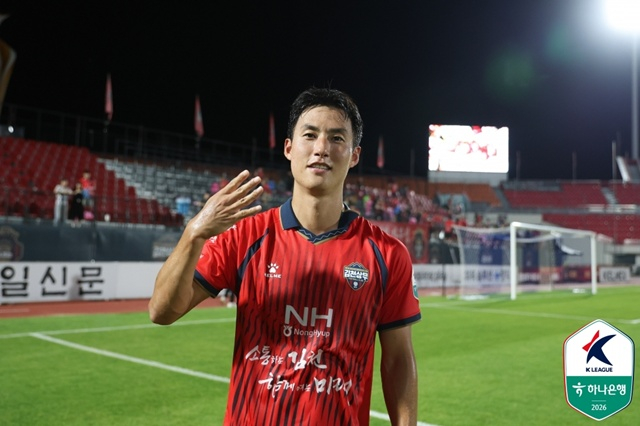 The hero of the dramatic winning goal, Kim Cheon (SVP)'s Kim Lee-seok. /Photo=Korea Professional Football League