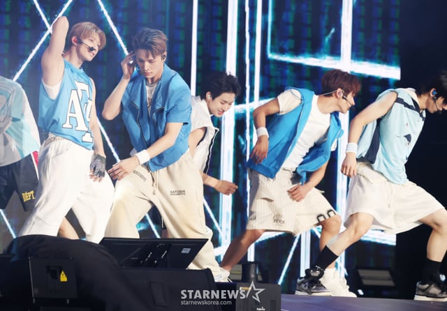 Group NEXZ delivers a stunning performance at the 'ACON 2026, The Road to AAA 2026: Official Pre-show', the festival of the 'Asia Artist Awards' held on the afternoon of the 25th at Taipei NTSU Arena (Lin Kou Gymnasium) and hosted by StarNews with organization by the AAA Organizing Committee (Jo Jik-wi (Director) Park Jun-cheol), MOTIVE, and D-SHOW. /2026.07.25 /Photo=Lee Dong-hoon photoguy@