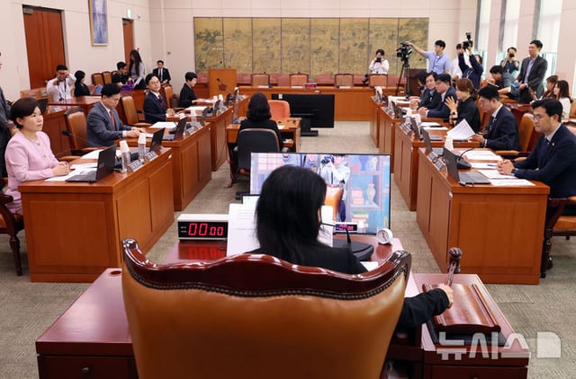 Lee Jae-jeong, presidente de la Asamblea Nacional, preside la tercera sesión plenaria de la Comisión de Cultura, Deportes y Turismo en la Asamblea Nacional de Yeouido el día 24. /Foto=NEWSIS