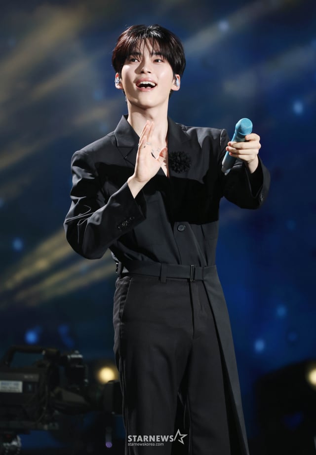 가수 성한빈이 2026년 7월 25일 오후 타이베이 NTSU 아레나(林口體育館)에서 진행된 'Asia Artist Awards'(아시아 아티스트 어워즈)의 페스타 'ACON 2026, The Road to AAA 2026: Official Pre-show'에서 멋진 무대를 펼치고 있다. MC 성한빈과 가수 7팀이 참석해 각 아티스트만의 개성과 매력을 담은 특별한 무대로 꾸며진 'ACON 2026'은 'AAA 2026'을 앞두고 먼저 열리는 페스타로, K-팝 아티스트들과 함께 축제의 시작을 알리는 자리다, /2026.07.25 /사진=이동훈 photoguy@