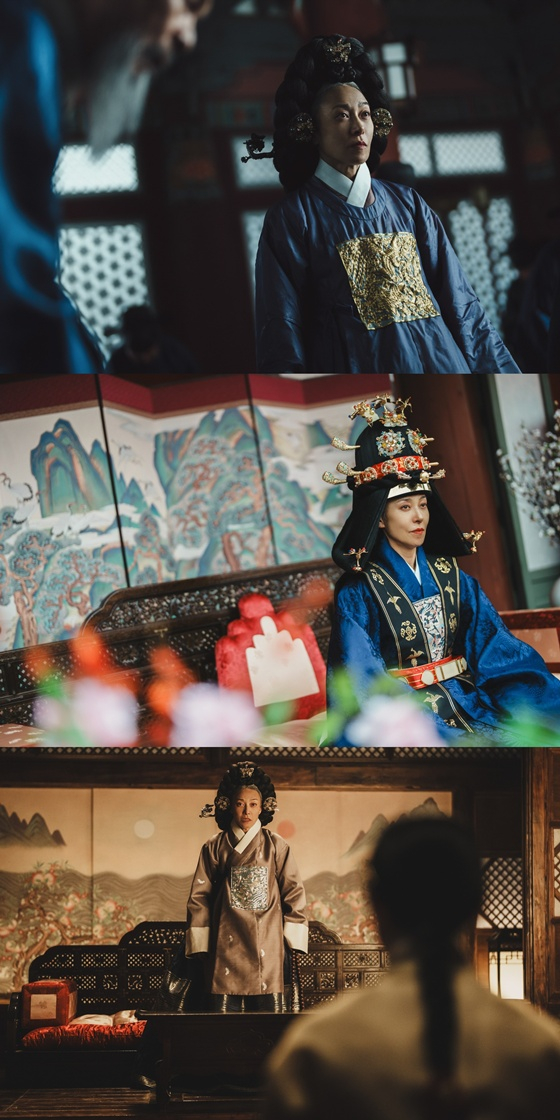 Jang Young-nam as the Queen Dowager /Photo=Netflix