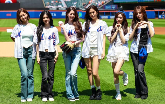 (From left) IVE's Rei, Gaeul, Jang Won-young, Yujin, Leeseo, and Liz / Photo=New York Mets official SNS
