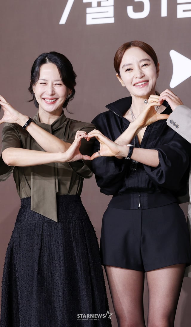 Actress Jo Yeo-jeong poses alongside Kim Hye-soo at the production announcement for Coupang Play series 'Now, It's Not an Affair,' held on the 28th at Ambassador Seoul Fullman Hotel in Jung-gu, Seoul. /2026.07.28 /Photo=Kim Hwi-seon hwijpg@