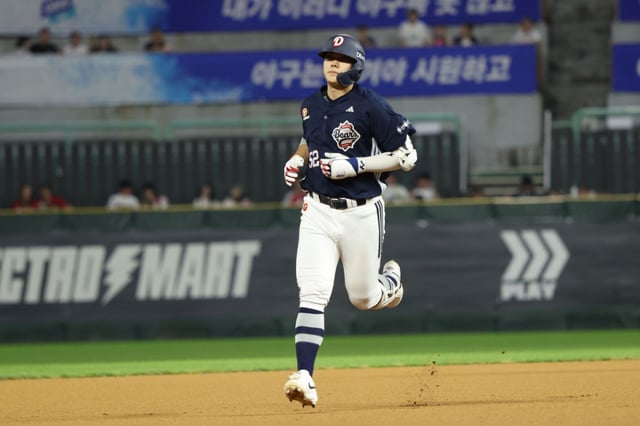 July 28, Incheon Doosan Bears vs. SSG Landers game. Park Jun-soon hits a home run in extra innings. /Photo=Doosan Bears provided
