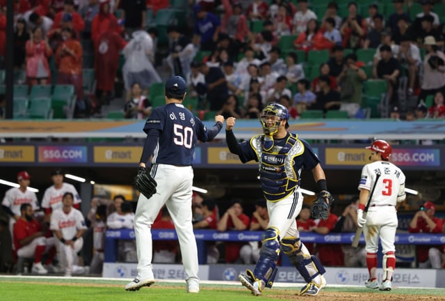 July 28, Incheon Doosan Bears vs. SSG Landers game. Scene at the moment the game ended. /Photo=Doosan Bears provided
