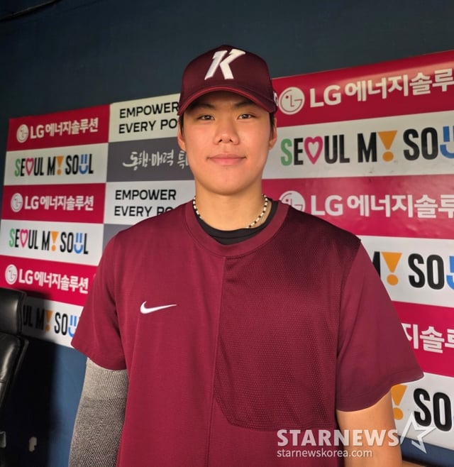 키움 김윤하가 28일 잠실 LG전을 앞두고 취재진과 인터뷰를 가졌다. /사진=김동윤 기자 
