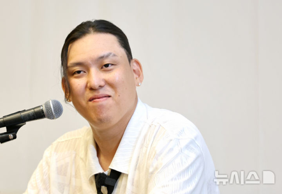 최준용이 29일 오전 11시 서울 여의도의 콘래드 서울 호텔 스튜디오4에서 진행된 기자회견에서 미국 진출을 선언하고 있다. /사진=뉴시스