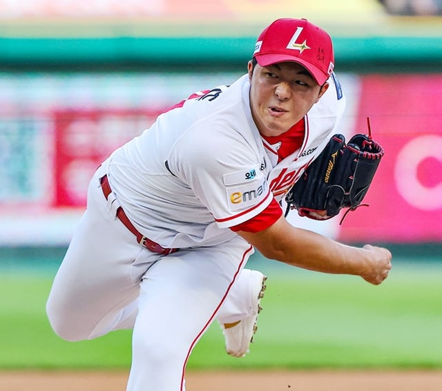 SSG Landers' Kim Min-jun pitched on the 29th at Incheon SSG Landers Field in a home game against Doosan Bears as part of the 2026 Shinhan SOL KBO League. /Photo=Provided by SSG Landers