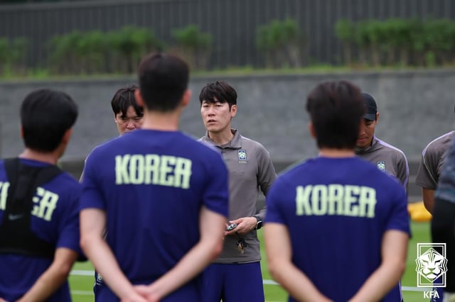 LA五輪出場に挑戦するキム·ウンジュン監督。 /写真=大韓サッカー協会提供