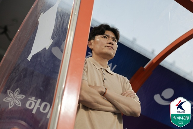 Jeong Kyung-ho, GangwonFC manager. /Photo=Korea Professional Football League