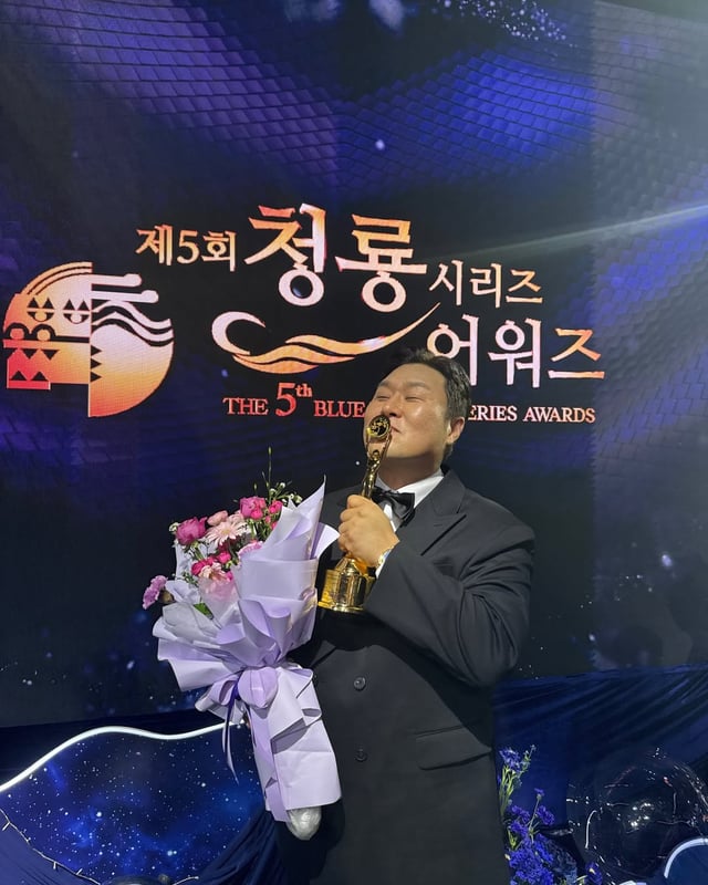 사진=윤경호 인스타그램