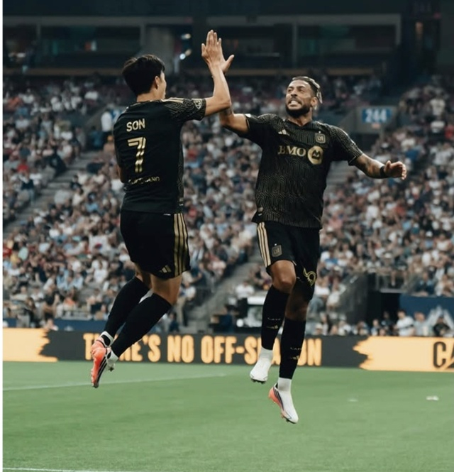 Son Heung-min (left) and Denis Bouanga celebrating a goal. /Photo=LAFC SNS
