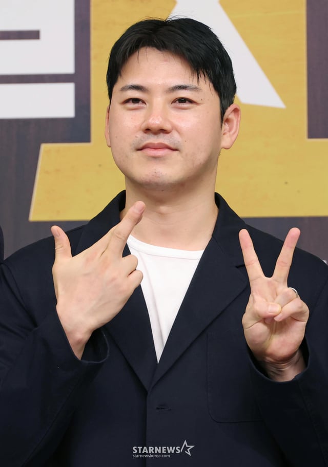 김재홍 감독이 4일 오전 서울 양천구 목동 SBS에서 진행된 금토드라마 '재벌X형사2' 제작발표회에 참석해 포즈를 취하고 있다. /2026.08.04 /사진=이동훈 photoguy@