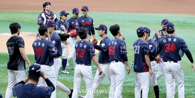 ロッテ選手団。 /写真=スターニュース