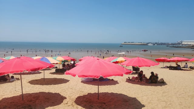 Wangsan Beach is the beach closest to Seoul that can be reached quickly by car.
