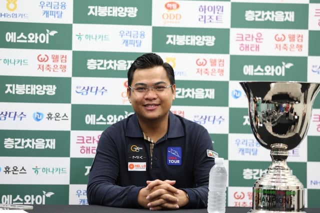 T.응우옌이 3일 경기도 고양시 '고양 킨텍스 PBA 스타디움'에서 열린 프로당구 2026-2027시즌 3차 투어 '친환경 건축자재 에스와이 PBA-LPBA 챔피언십' PBA 결승에서 우승을 차지한 뒤 우승자 기자회견에 나서고 있다. /사진=PBA 투어 제공