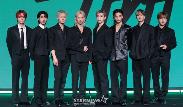 (Seoul=NEWS1) Reporter Kwon Hyun-jin = Stray Kids members Lee Know (from left), Han, I.N, Felix, Bang Chan, Hyunjin, Seungmin, and Changbin pose at a press conference for the release of their new mini-album 'THIS & THAT' held on the 6th at Conrad Seoul in Yeongdeungpo-gu, Seoul. 2026.8.6/NEWS1 Copyright © NEWS1. All rights reserved. Unauthorized reproduction and redistribution, and use for AI training are prohibited. /Photo=NEWS1) Reporter Kwon Hyun-jin